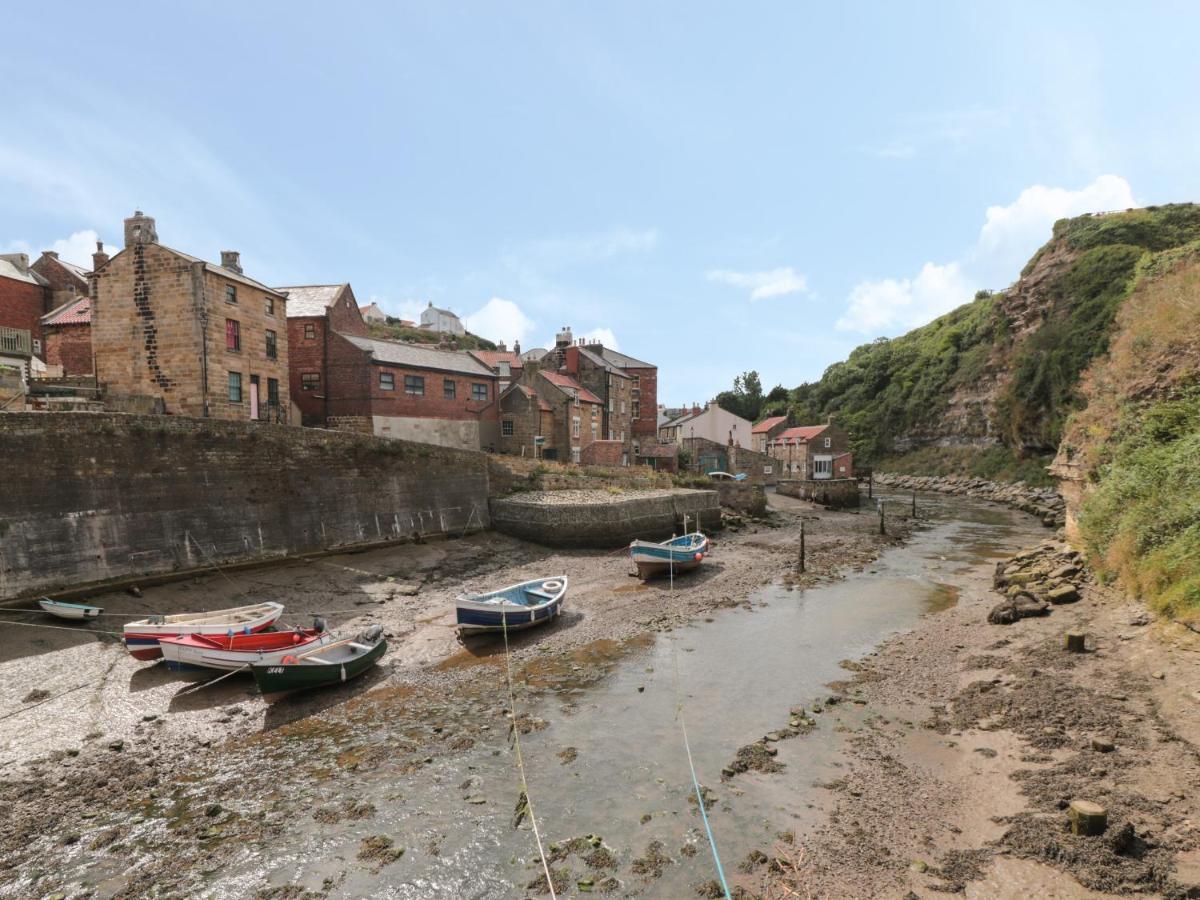 Grimes Nook Apartment Staithes Bagian luar foto